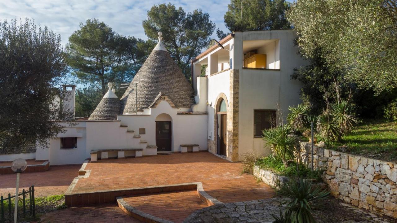 Trulli Nel Bosco Itria Valley Ceglie Messapica Exterior foto