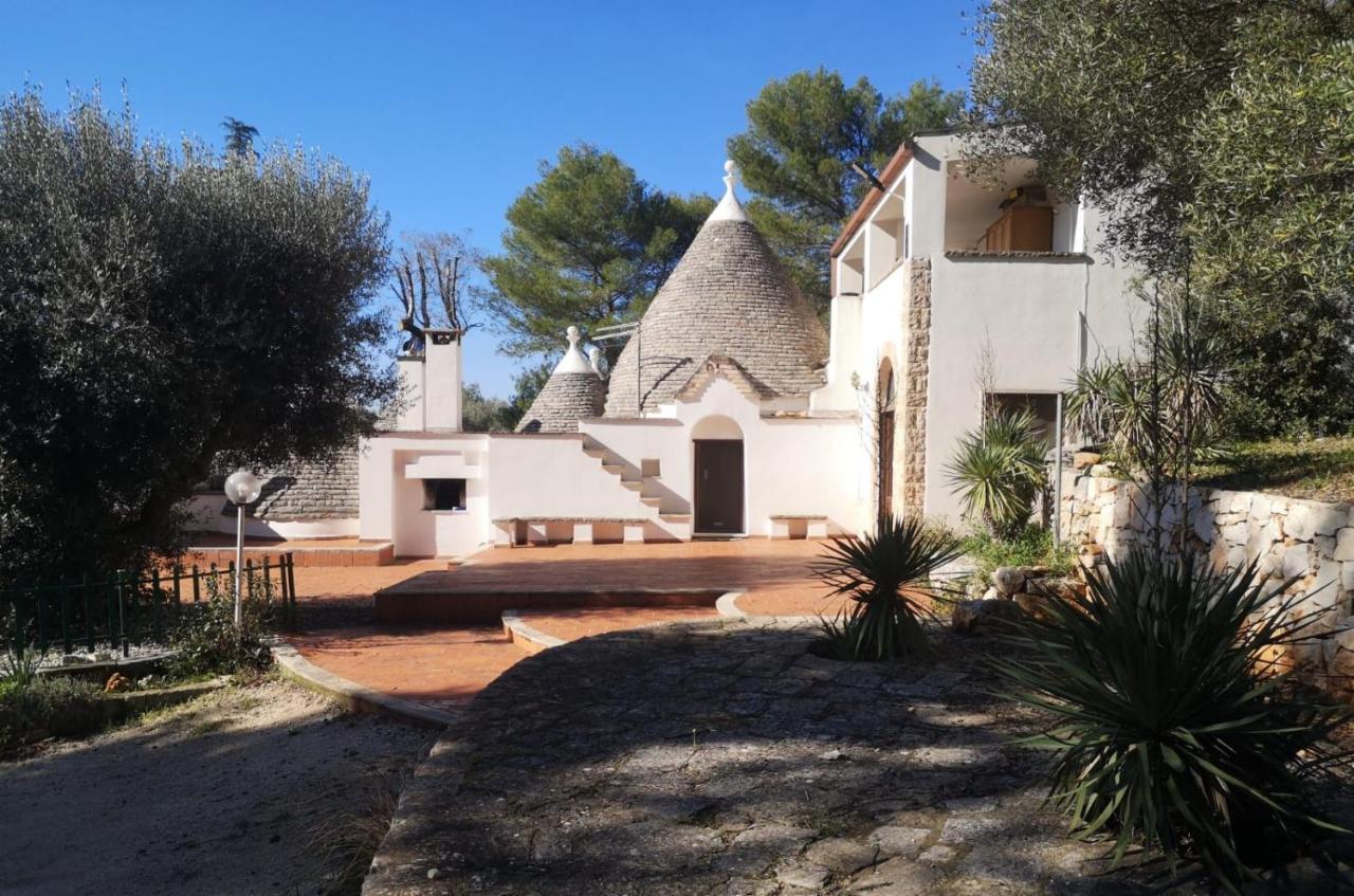 Trulli Nel Bosco Itria Valley Ceglie Messapica Exterior foto